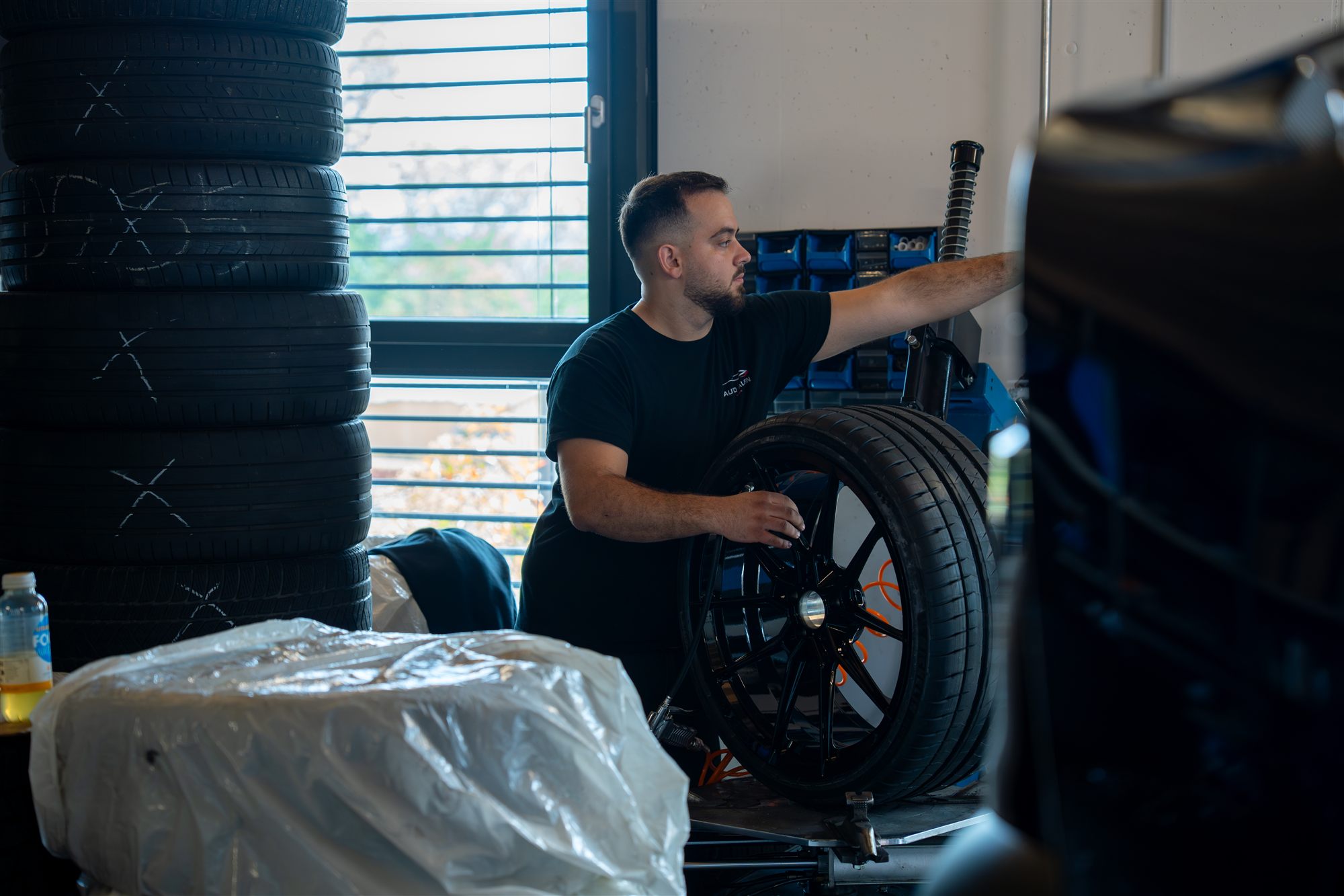 Arbeit am Rad in der Werkstatt